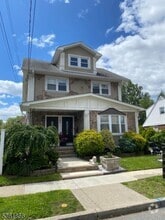 Building Photo - 185 Christie Ave