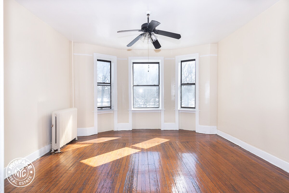 Primary Photo - 172 Prospect Park West