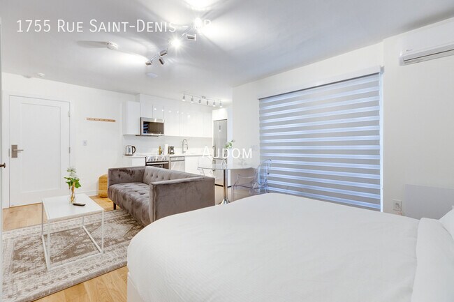 Building Photo - 1755 R. Saint-Denis