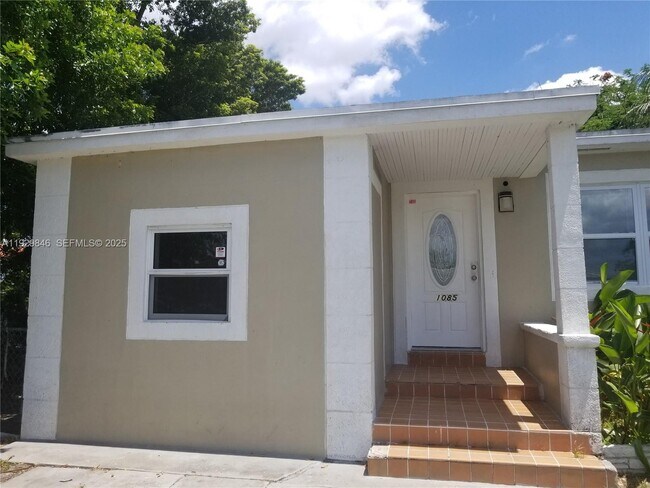 Foto del edificio - 1085 NW 133rd St