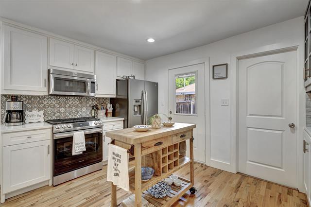 Foto del edificio - 6906 Webster St
