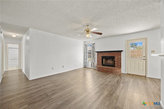 Building Photo - 2804 Cactus Dr