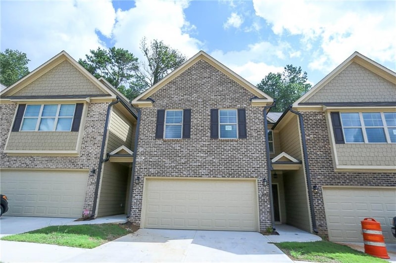 Photo - 327 Cashes Ct (Lilburn, GA)
