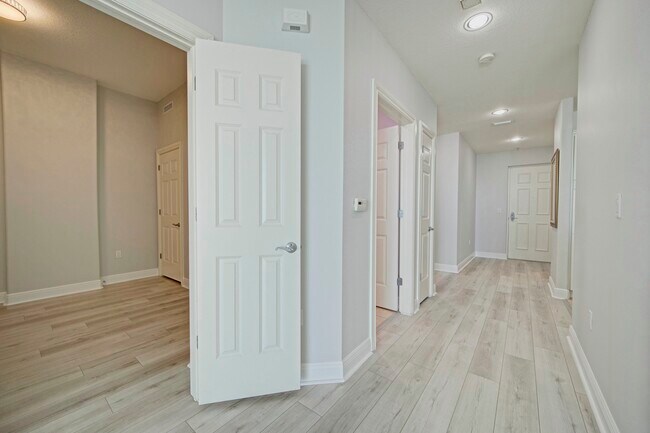 Building Photo - 1771 Ringling Blvd