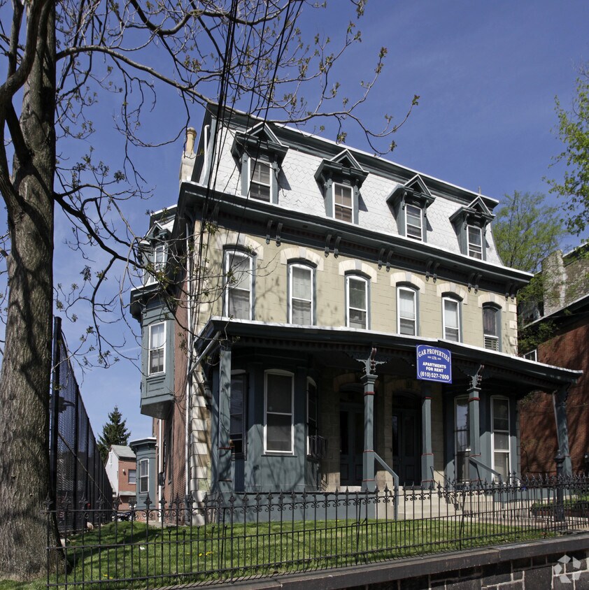 Foto principal - 110 N 34th St