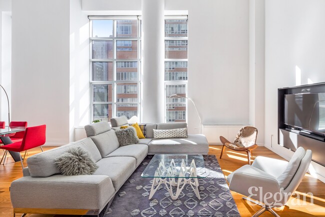 Foto del edificio - 310 E 53rd St