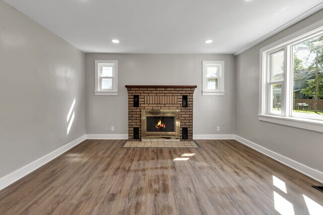 Living room - 56 Garfield St