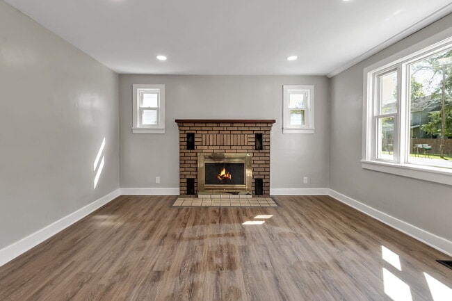 Living room - 56 Garfield St