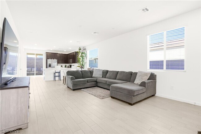Foto del edificio - 9398 Noble Fir Rdg Ave