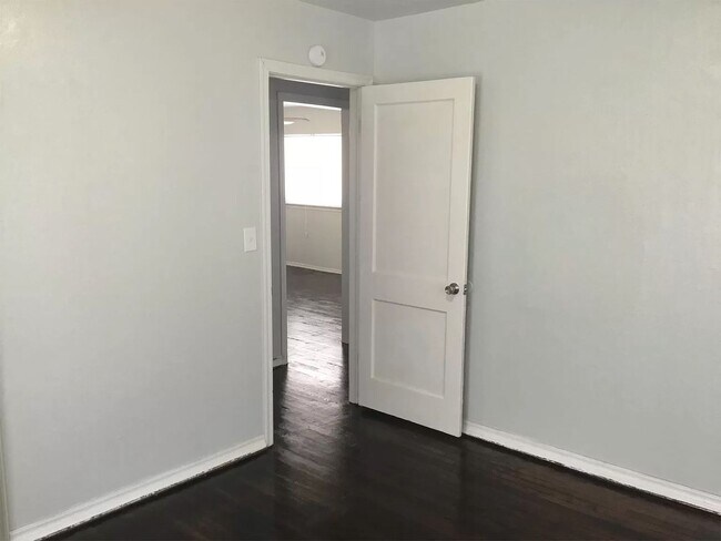 Building Photo - Great 4 Bed 1 Bath Home SW OKC!  $845 Per ...