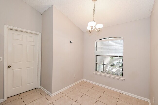 Building Photo - 13944 Ridgewick Dr