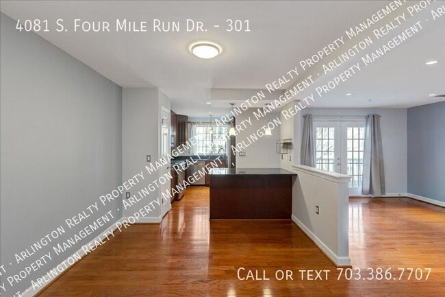 Foto del edificio - 4081 S Four Mile Run Dr