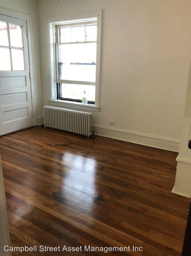 Building Photo - 5 br, 1.5 bath Apartment - 1244 W Thorndale