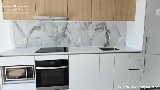 Building Photo - 1100 Sheppard Av W