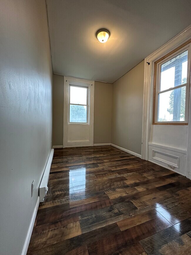 Bedroom 2 - 125 W Morris St