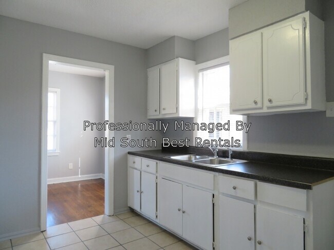 Building Photo - 1393 Kimball Cove