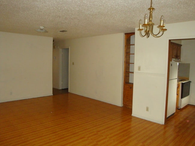 Building Photo - 1508 N Robison Rd