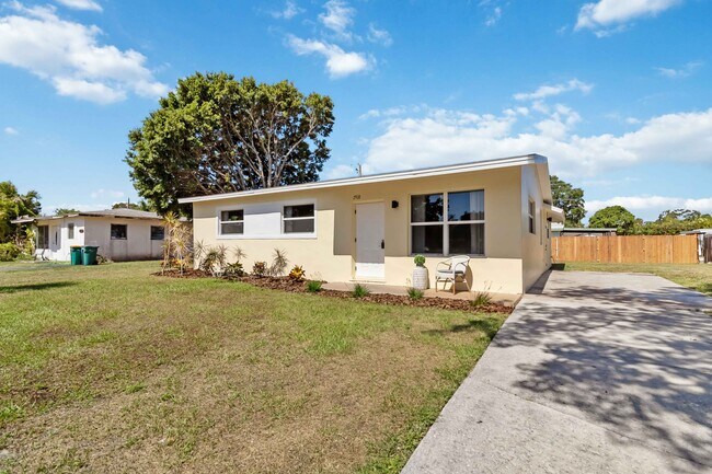 Building Photo - 2908 Emory St