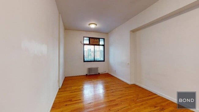 Building Photo - 240 E 78th St