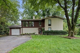 Building Photo - 8108 Timber Valley Ct