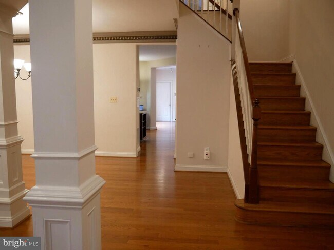 Building Photo - 211 Watkins Pond Blvd