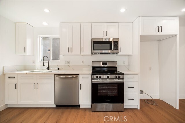 Foto del edificio - 6937 Jellico Ave