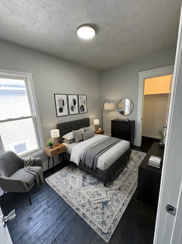 Building Photo - 3860 E 72nd St