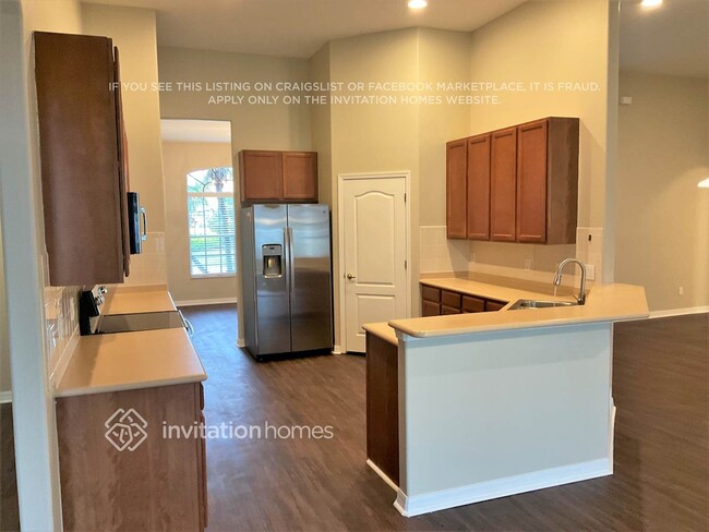 Building Photo - 26811 Shoregrass Dr