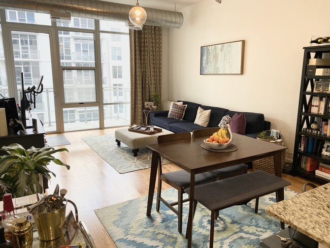 Foto del edificio - 901 W Madison St