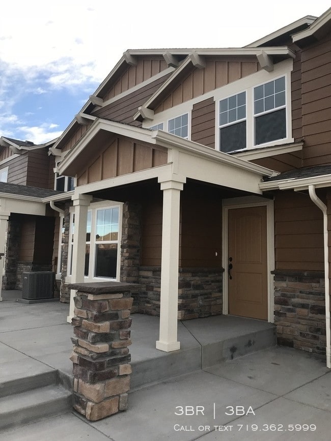 NEWER TOWNHOME IN DUBLIN TERRACE! House for Rent in Colorado Springs