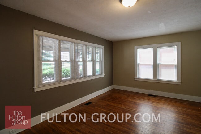 Foto del edificio - 123 Fuller Ave NE