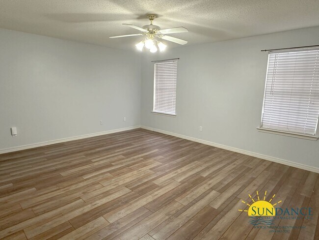 Foto del edificio - Stunning 3 Bedroom home in Navarre!