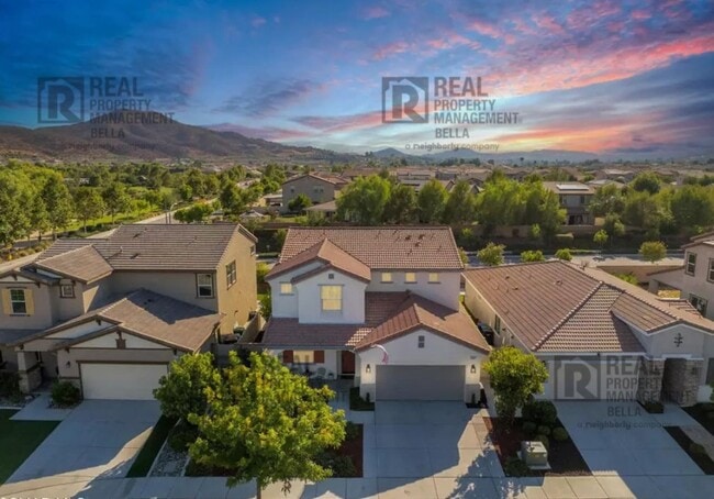 Building Photo - Beautiful 5-Bedroom Home in Audie Murphy R...