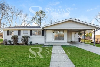 Building Photo - 1020 Pineview Rd