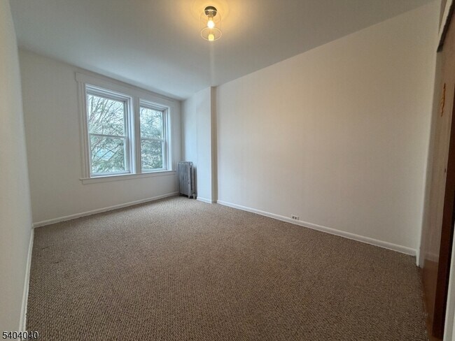 Foto del edificio - 106 Glenridge Ave