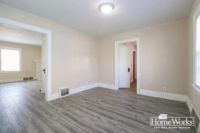 Building Photo - 1711 N Adams St