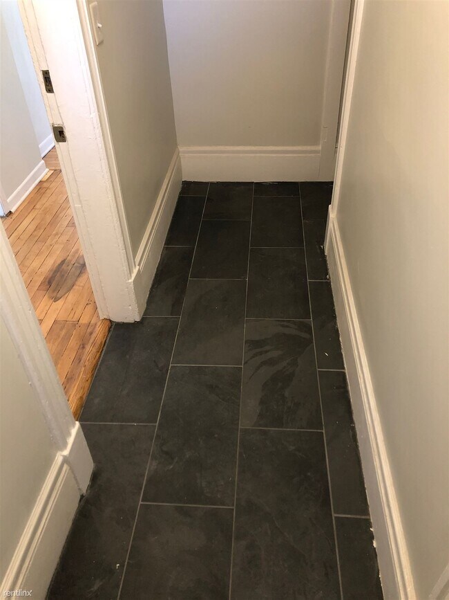 Foto del edificio - 2 br, 1 bath Duplex - 779 Lafond Avenue 1