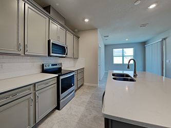 Foto del edificio - 5194 Royal Point Ave
