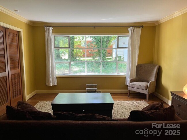 Building Photo - 6734 Knollgate Dr