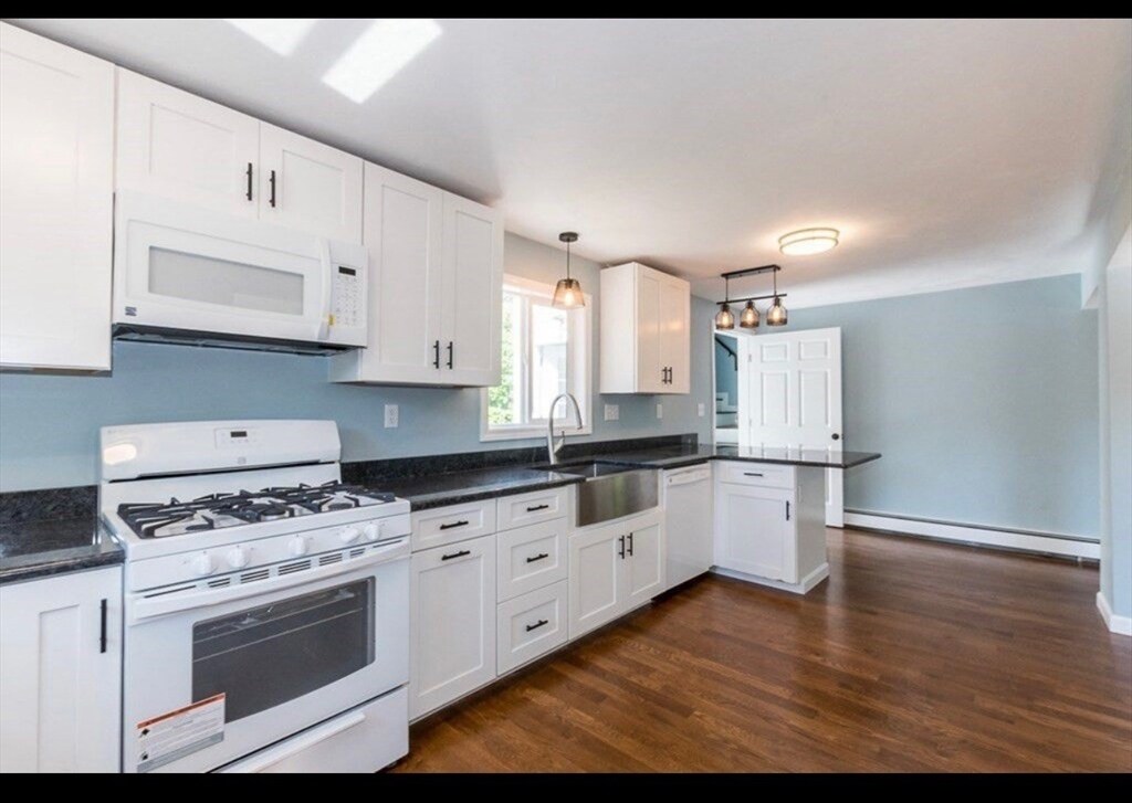 Foto principal - 54 Aldrich Rd