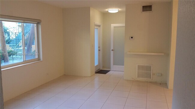 Foto del edificio - 721 NE 16th Ave