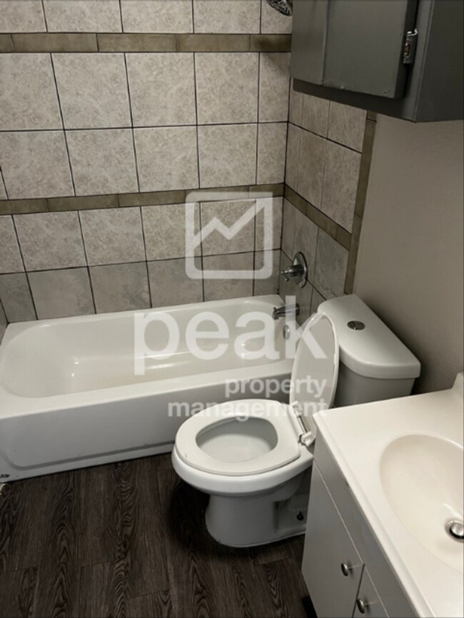 Building Photo - $1749! 3Bed/1 1/2 Bath Home for rent in Ar...