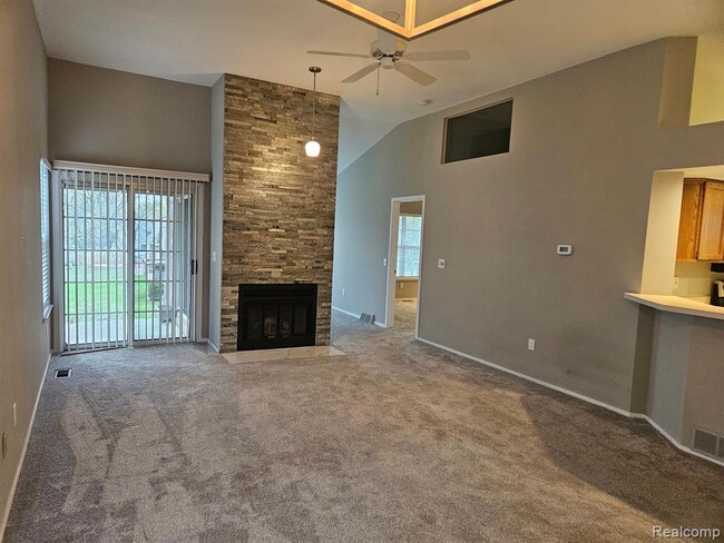 Building Photo - 906 Whisperwood Dr