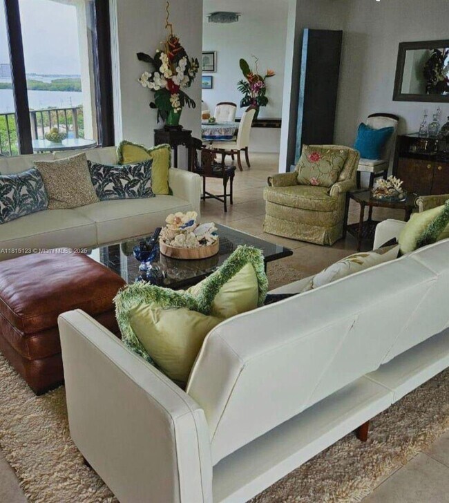 Foto del edificio - 5420 N Ocean Dr