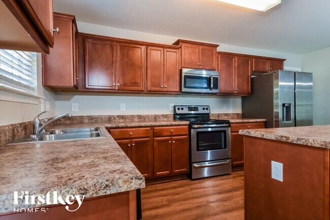 Foto del edificio - 6431 Bentbrush St