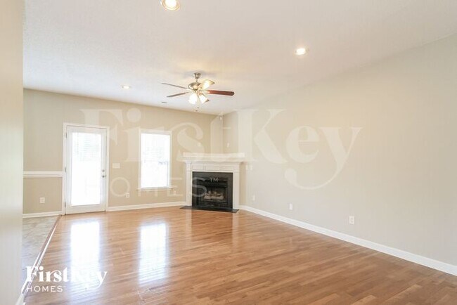 Foto del edificio - 127 Scottsdale Ln