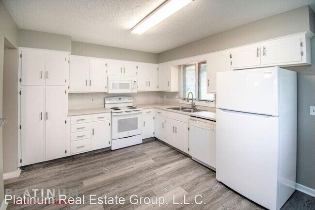 Building Photo - 5132 Poppleton Ave