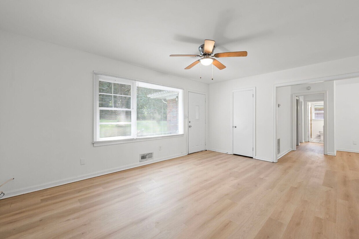 Foto principal - 2137 Kimberly Rd SW
