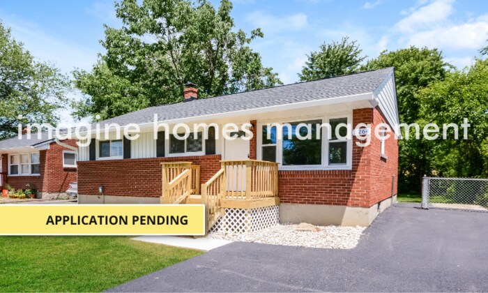 Primary Photo - 3 bedroom, 2 bath in Forest Hills School D...