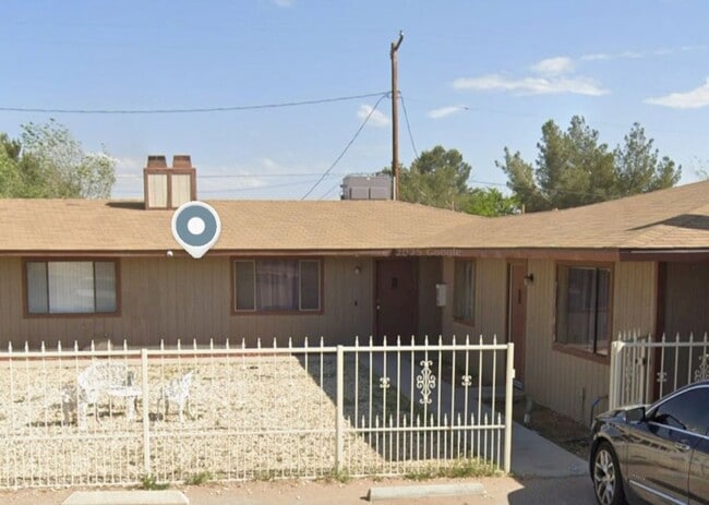Foto del edificio - 15833 Serrano Rd